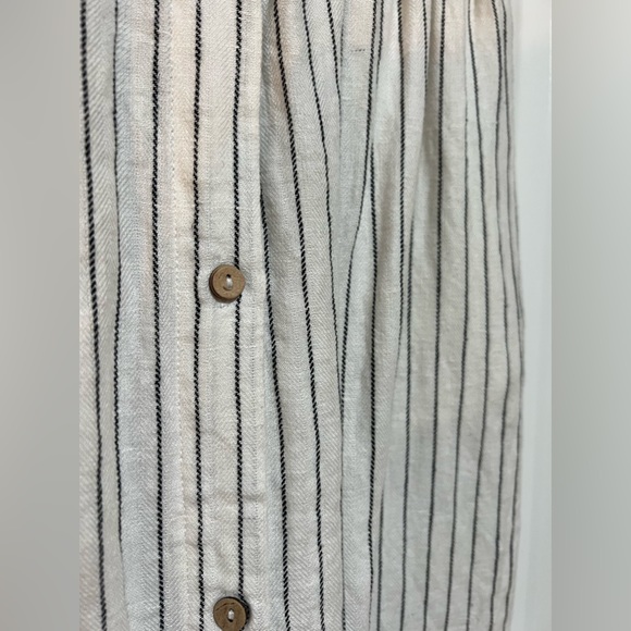 Rachel Zoe XS black and white midi skirt with button detail. - Picture 3 of 3